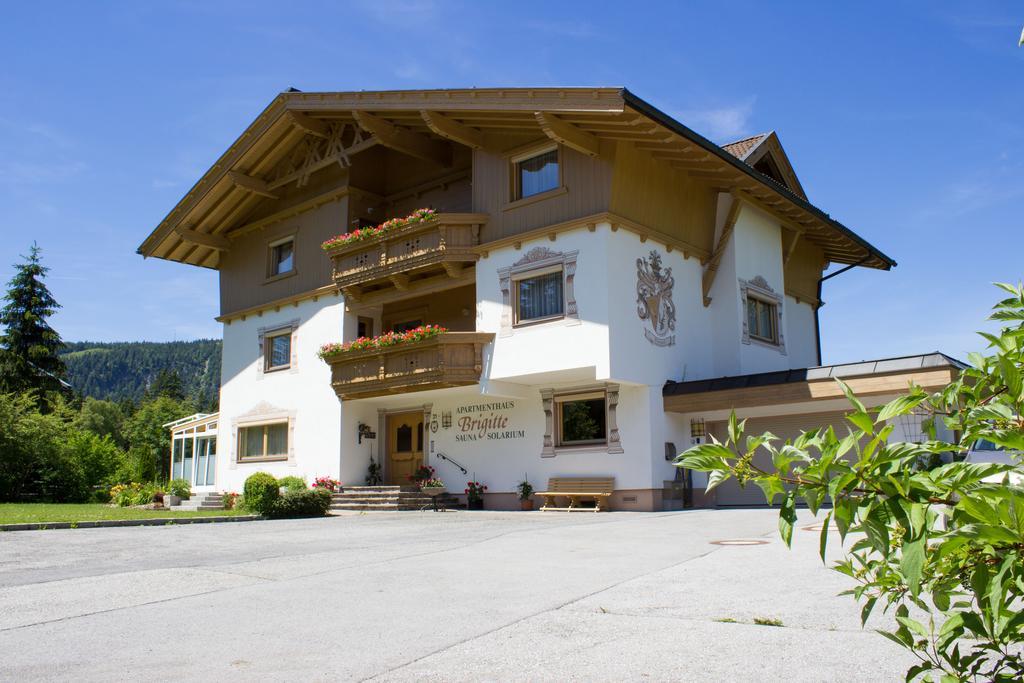 Apartmenthaus Brigitte ロイタシュ エクステリア 写真